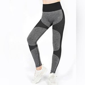 Women’s Seamless Ribbed Leggings